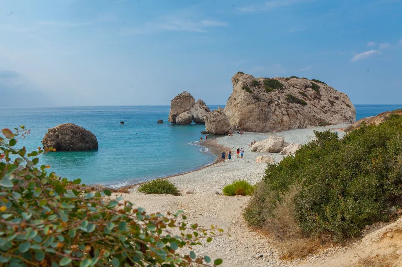 Petra tou Romiou, de rots van Aphrodite, aan de zuidkust van Cyprus